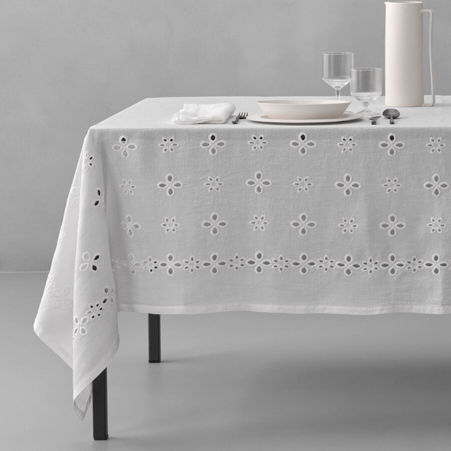 Subtle Painterly Woven Dining Tablecloth for Entertaining