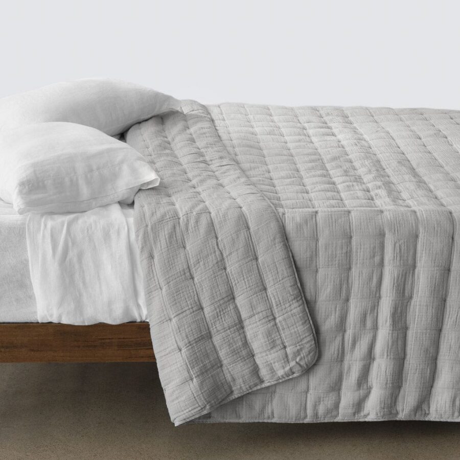 Cotton Gauze Bed Quilt in Grey