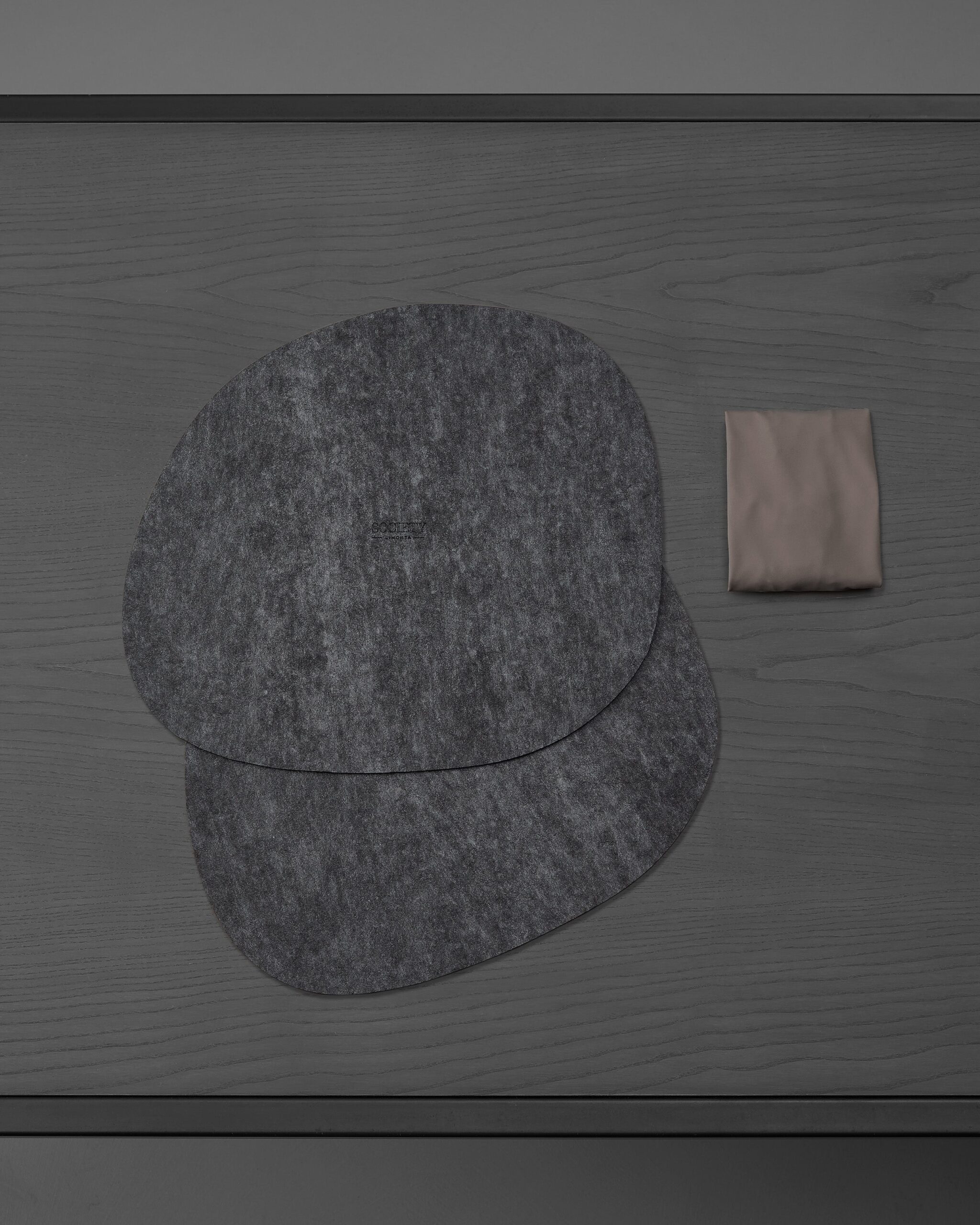 Airy Contrast Woven Placemat for Table Settings - Image 8